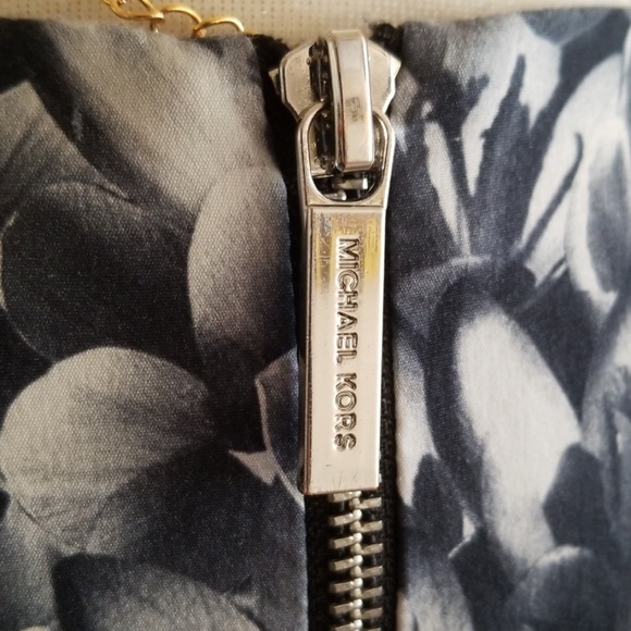 🌷SOLD🌷Michael Michael kors floral dress - Picture 6 of 8